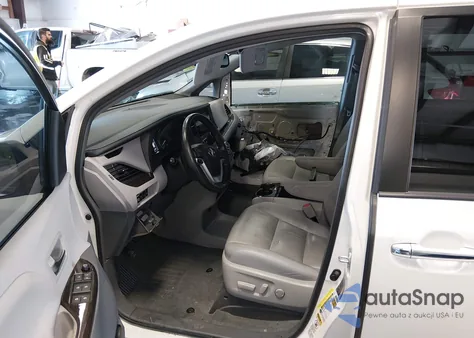 2016 Toyota Sienna Xle 8 Passenger from USA, damaged, VIN 5TDYK3DCXGS736079